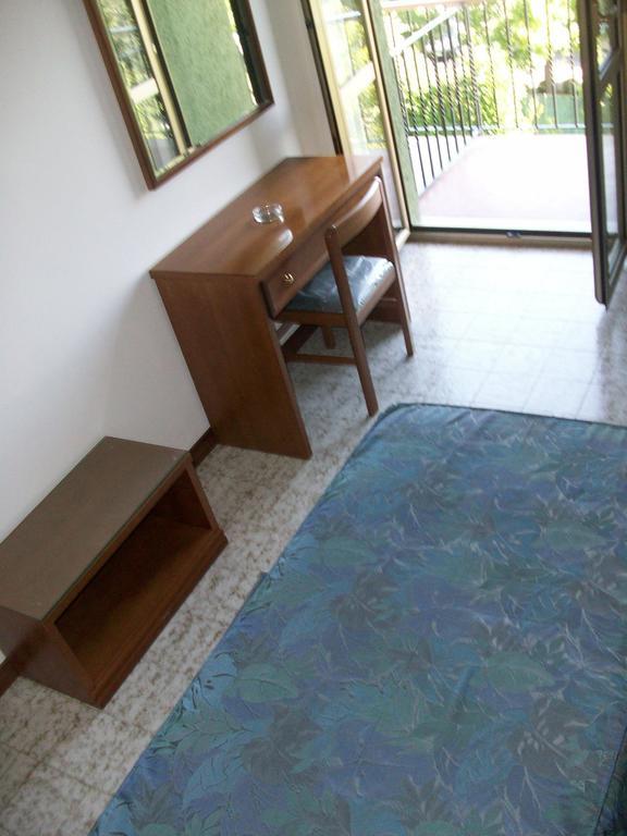 Hotel Santorotto Di Fabio Terrosi Sinalunga Room photo