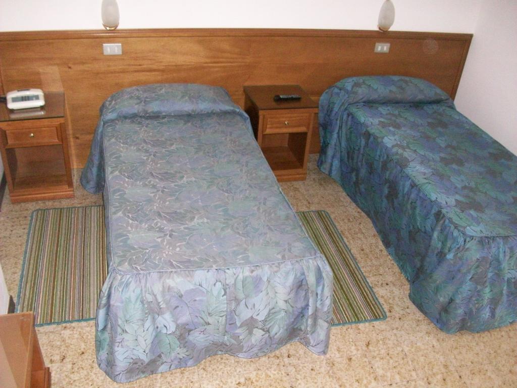 Hotel Santorotto Di Fabio Terrosi Sinalunga Room photo