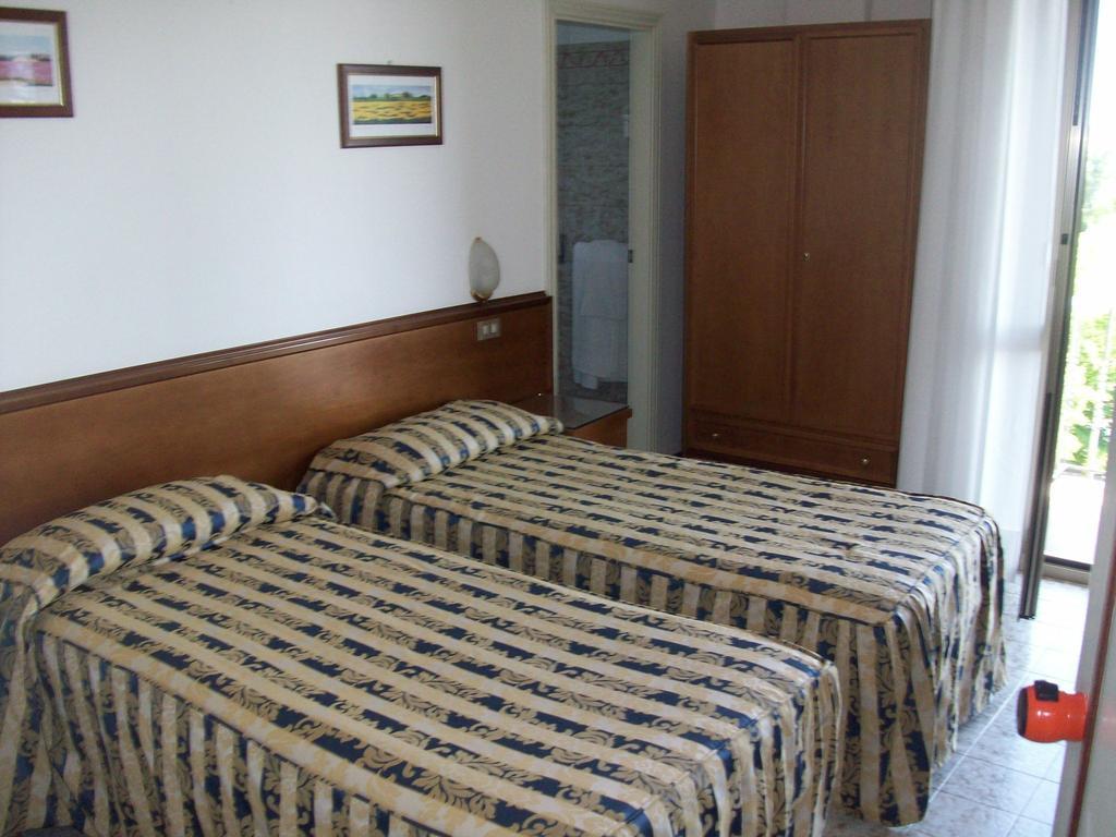 Hotel Santorotto Di Fabio Terrosi Sinalunga Room photo