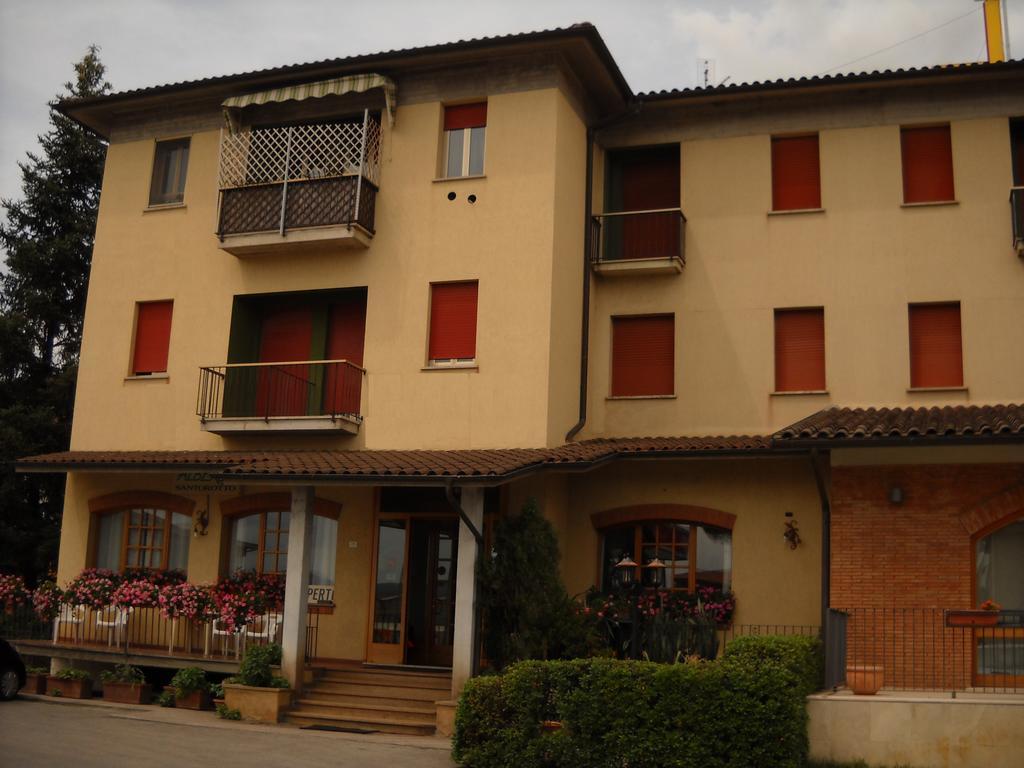 Hotel Santorotto Di Fabio Terrosi Sinalunga Exterior photo